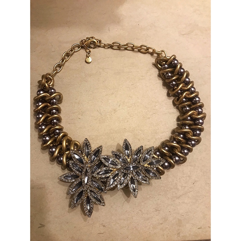 Statement necklace